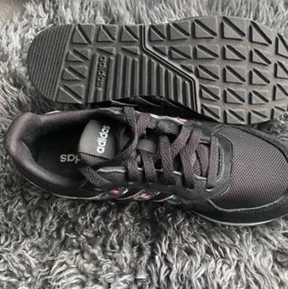 Adidas skor stl 39  - 90