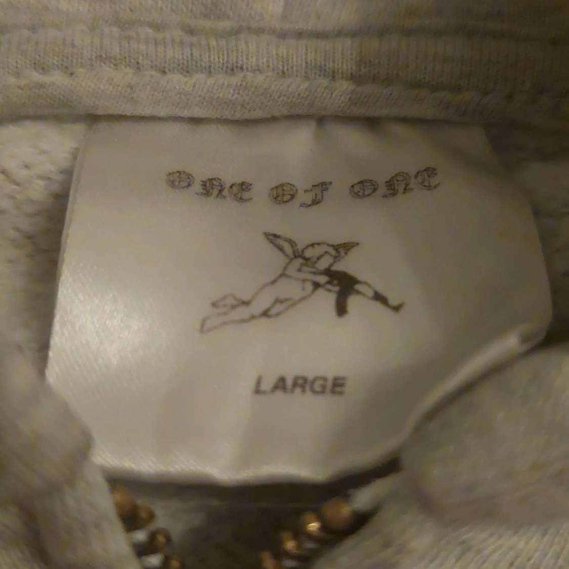 Säljer min one of one hoddie pga för stor  - 90