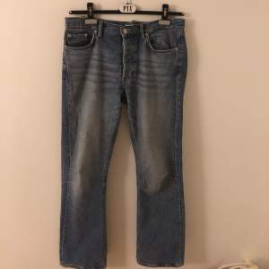 Säljer dessa snygga Hope rush denim jeans. Nypris är 1800 köp för 900. Använda ett fåtal gånger, condition 8/10. Kan mötas upp i stockholm eller skicka via postnord. Hör av dig vid eventuella frågor!😍