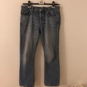 Säljer dessa snygga Hope rush denim jeans. Nypris är 1800 köp för 900. Använda ett fåtal gånger, condition 8/10. Kan mötas upp i stockholm eller skicka via postnord. Hör av dig vid eventuella frågor!😍