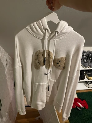 Palm angels kill bear hoodie 🌴  - Äkta 110% Storlek M  Används ej 