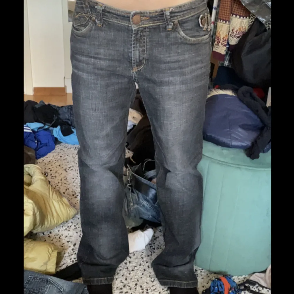 Bajs snygga jeans . Jeans & Byxor.