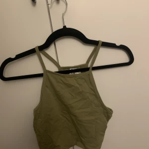 Linne - Grönt linne från hm 