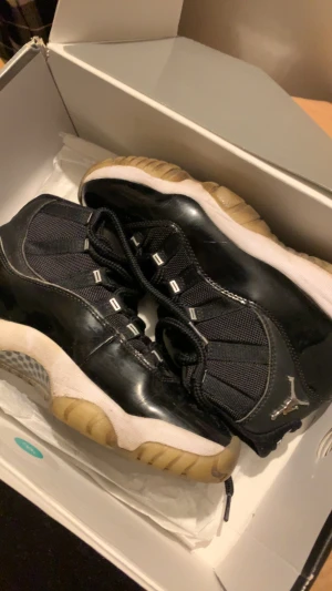 Jordan 11 Jubilee - Jordan 11 i storlek 40