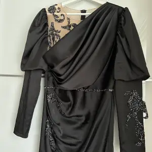 Bal klänning i svart satin