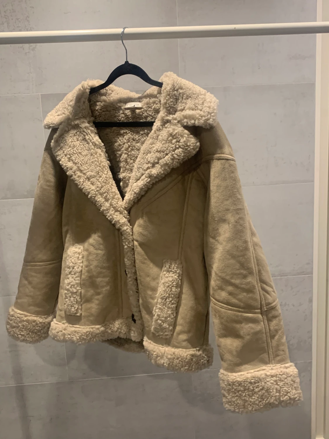 Fårskinnsimitations Jacka - 90