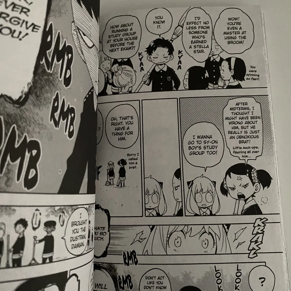 Volym 5 av manga serien spy x family. nyskick. du ansvarar för frakten. . Övrigt.