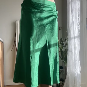 Grön kjol - Superfin kjol som inte kommer till användning 🫶