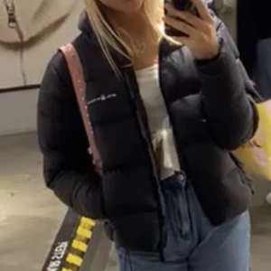 Fin vårjacka  - Superfin jacka från sail racing!  Inköpt 2021 för 4000kr Säljer för 2500kr billigare vid snabb affär 