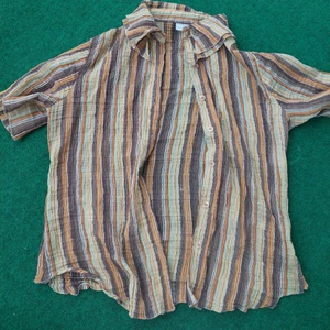 70 tals skjorta  - Jätte fin 70-tals skjorta. Har använt ett få tal gånger. Skriv om du har frågor.❤