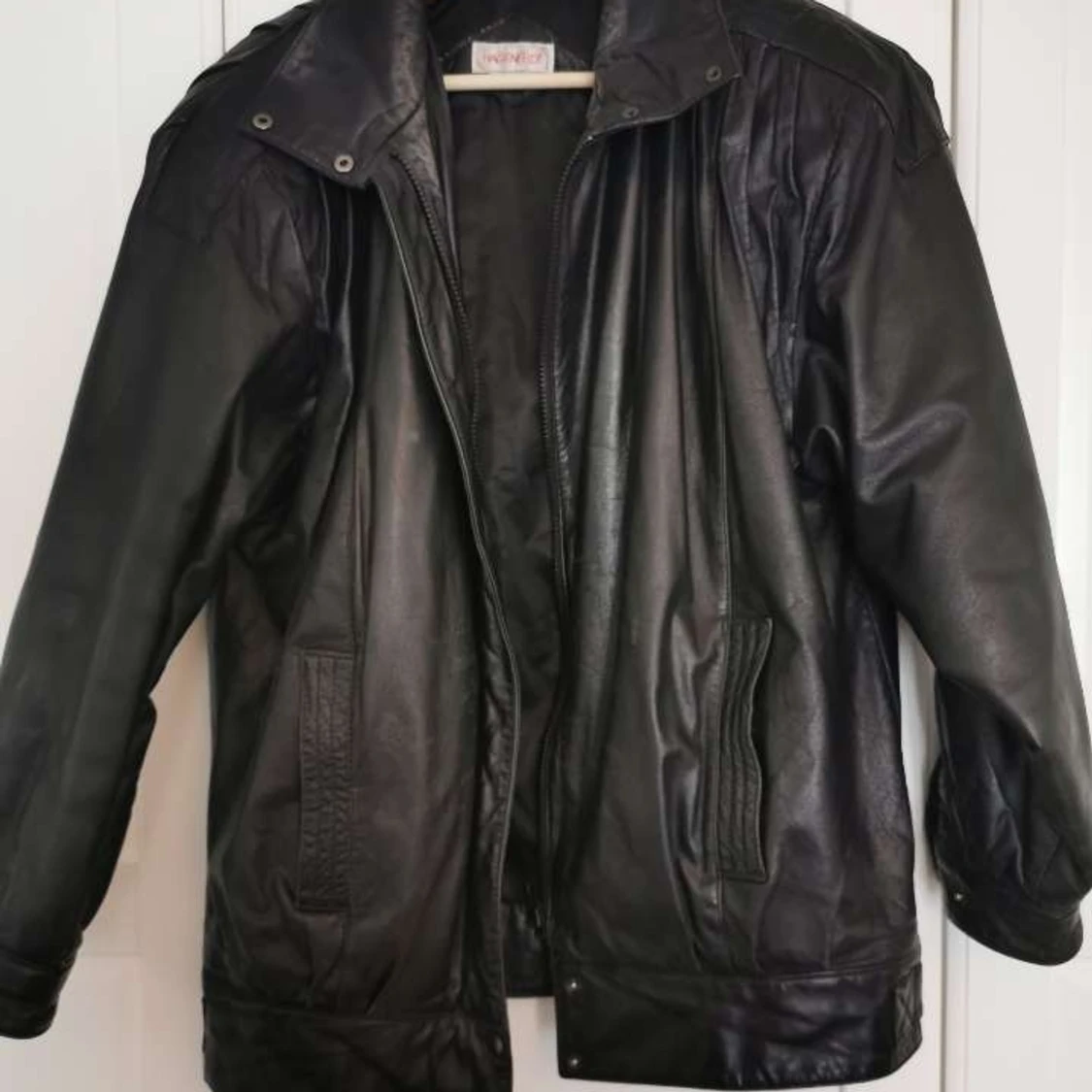 Svart läderjacka - 90