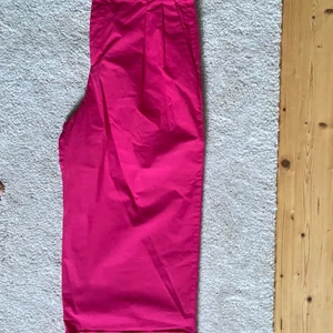 Kostymbyxor st.M - Coola kostymbyxor från Zara. Endast använda 2ggr så är i nyskick. 