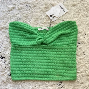 Bandeau topp - Trendig bandeau topp från pull and bear, endast testad 💚 frakt tillkommer inte !