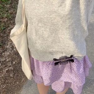 Lila kjol - Fin lila kjol! Lappen är avklippt men skulle säga att den passar xs och s💗