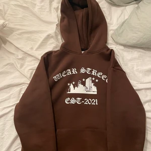 WEARSTREET HOODIE - WEARSTREET HOODIE  Cond: 10/10, nya Size: S-L Pris: 490kr