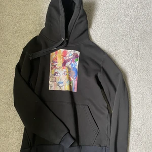 The cool elephant hoodie - Använd max 3 gånger storlek M