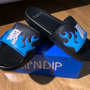 RipNdip tofflor - Helt oanvända!! Köpte fel storlek  Original box medföljer!