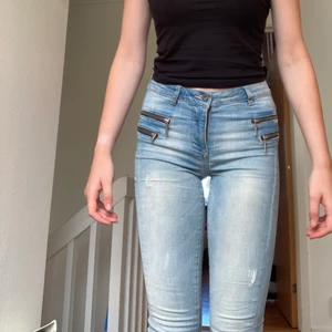 Only jeans s - Tveka inte och höra av er vid funderingar🥰