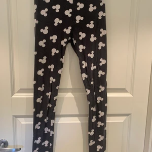 Mickey mouse pyjamasbyxor  - Mikey mouse pyjamasbyxor från hm 