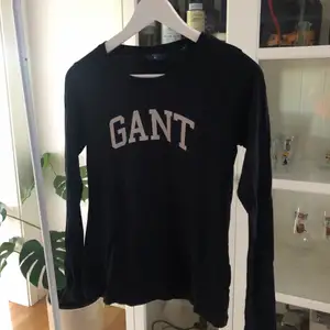 Långärmad Gant tröja, använt ett fåtal gånger. Storlek S
