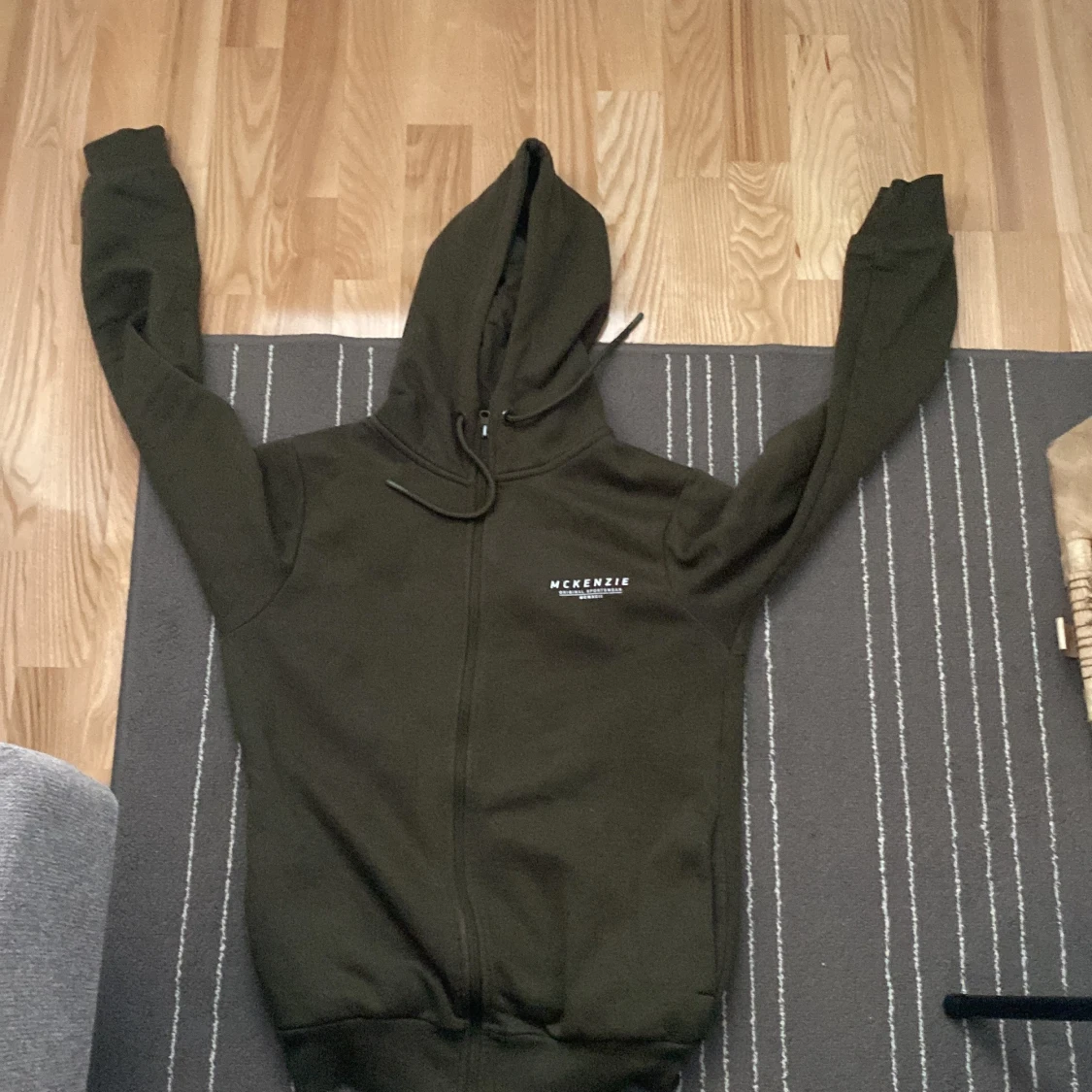 Mckenzie hoodie grön  - 90