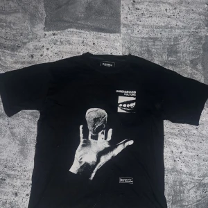 T shirt from pull & bear - Aldrig använd bara testad