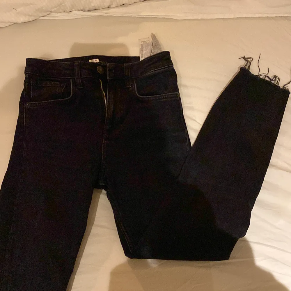 Mom jeans från zara, storlek 32. Jeans & Byxor.