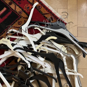 50 st galgar - 50 st plastgalgar (stor andel retro) i använt, men bra skick!