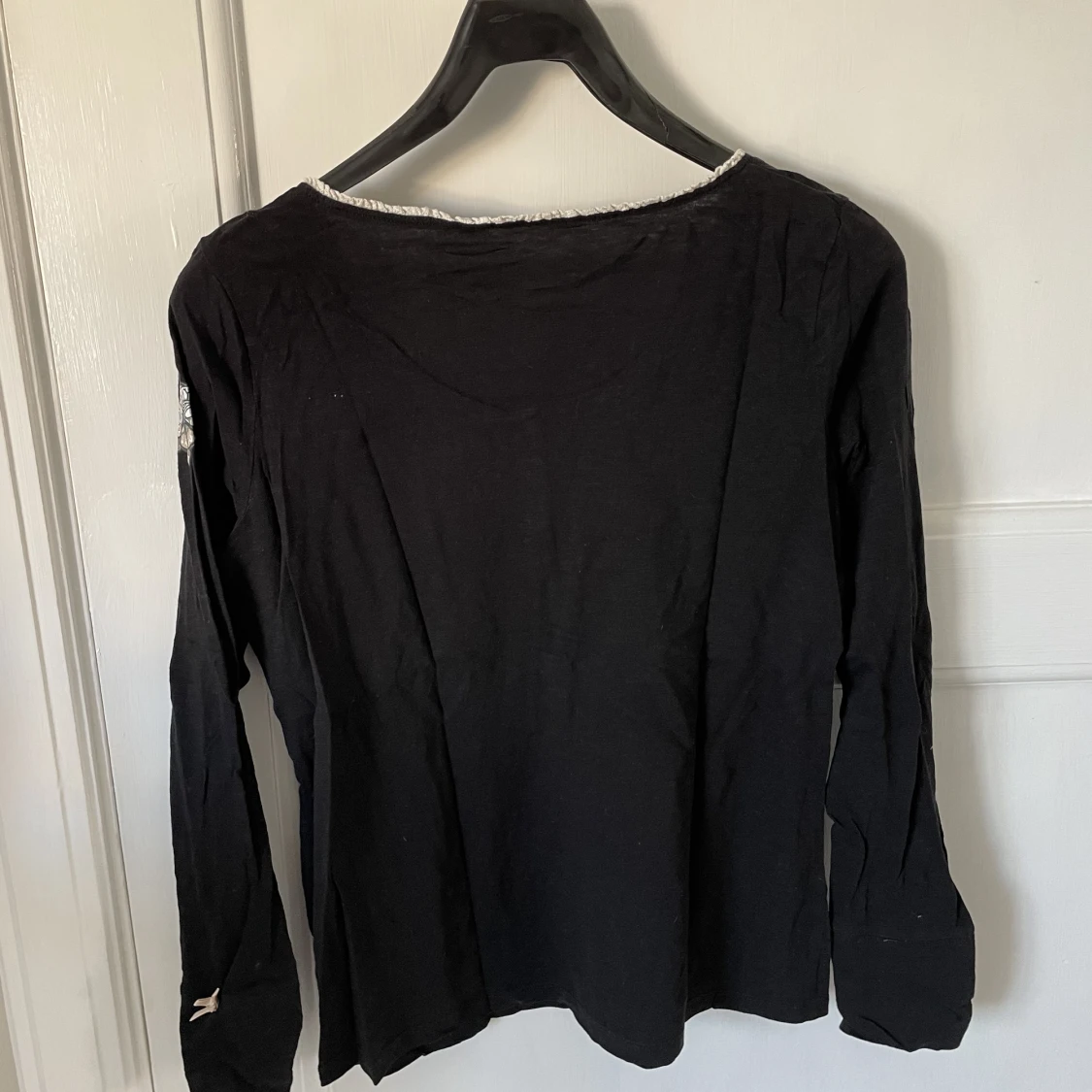 Svart topp från Odd Molly, storlek M - 91