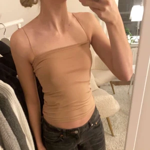 Linne - Ljusbrunt linne med tunna band