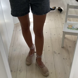 Superfina mocka espandrillos strl 38 - Superfina sommarskor!!! Mycket bra skick använda ett fåtal ggr