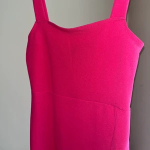 Klänning  - Rosa klänning, aldrig använd