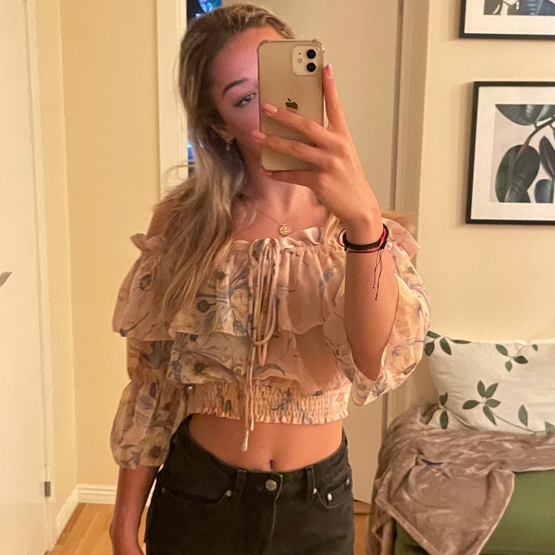 Söt off-shoulder topp med mönster🥰 - 90