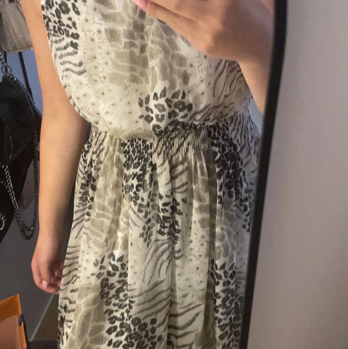 Mönstrad klänning GinaTricot - 91