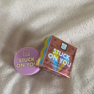 Eye primer från the beauty crop - Den är ändas provad på handen, original priset är 169,38kr. Frakten är inräknad i priset. Förpackning följer med💓