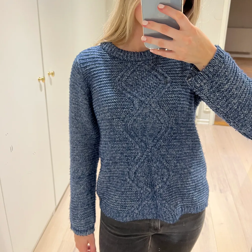 Stickad fin blå tröja från Twist & Tango i storlek XS!💙💙. Tröjor & Koftor.