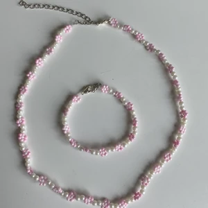 Smycke set - Smycke set med halsband och armband - 100kr  Kan göras i andra färger 💞