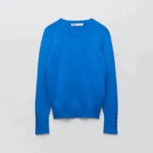 Säljer nu min blå tröja från zara för den inte kommer till användning diskutera pris och annat s men passar xs