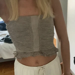 Corset - En topp ifrån zara, använd nån gång bah men är nu redo för att säljas!