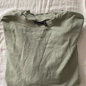 Collagetröja ifrån asos  - Collagetröja ifrån asos. Storlek 36.