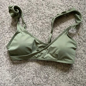 Grön bikini överdel  - Helt ny aldrig ens provad  TAR ENDAST SWICH 
