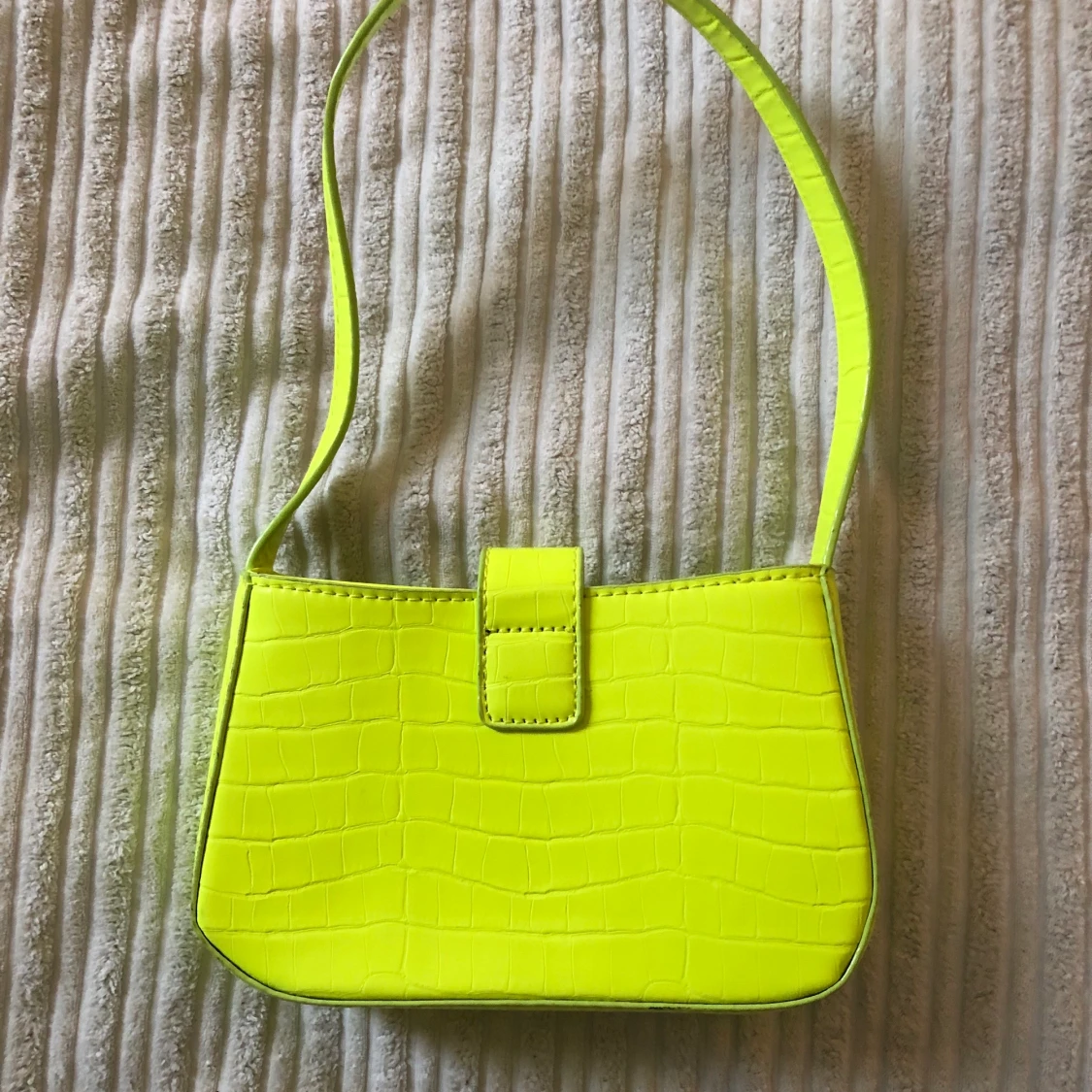 Neon grön minibag från PLT - 91