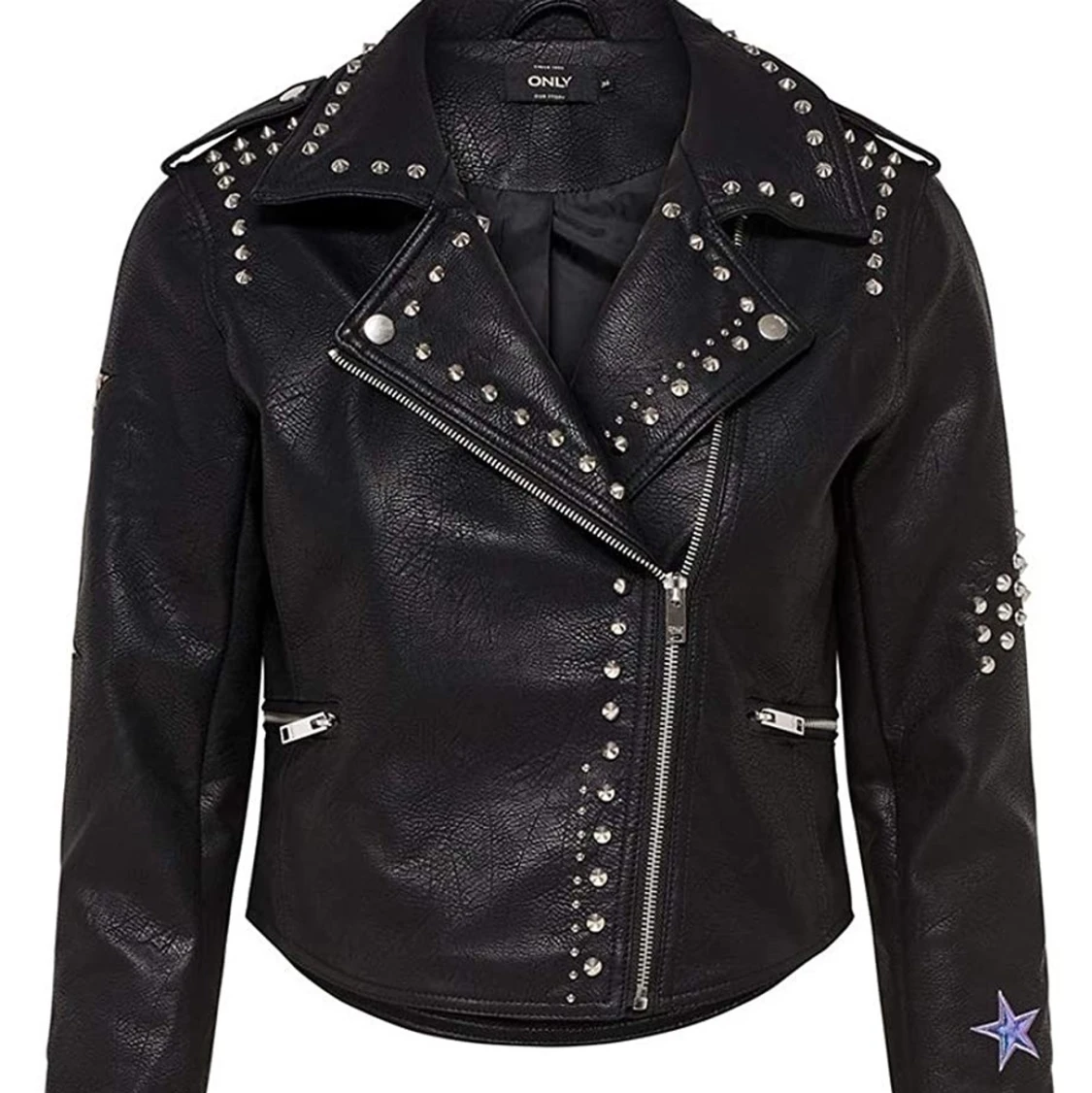 SÖKER denna skinnjacka i storlek 38/M - 90