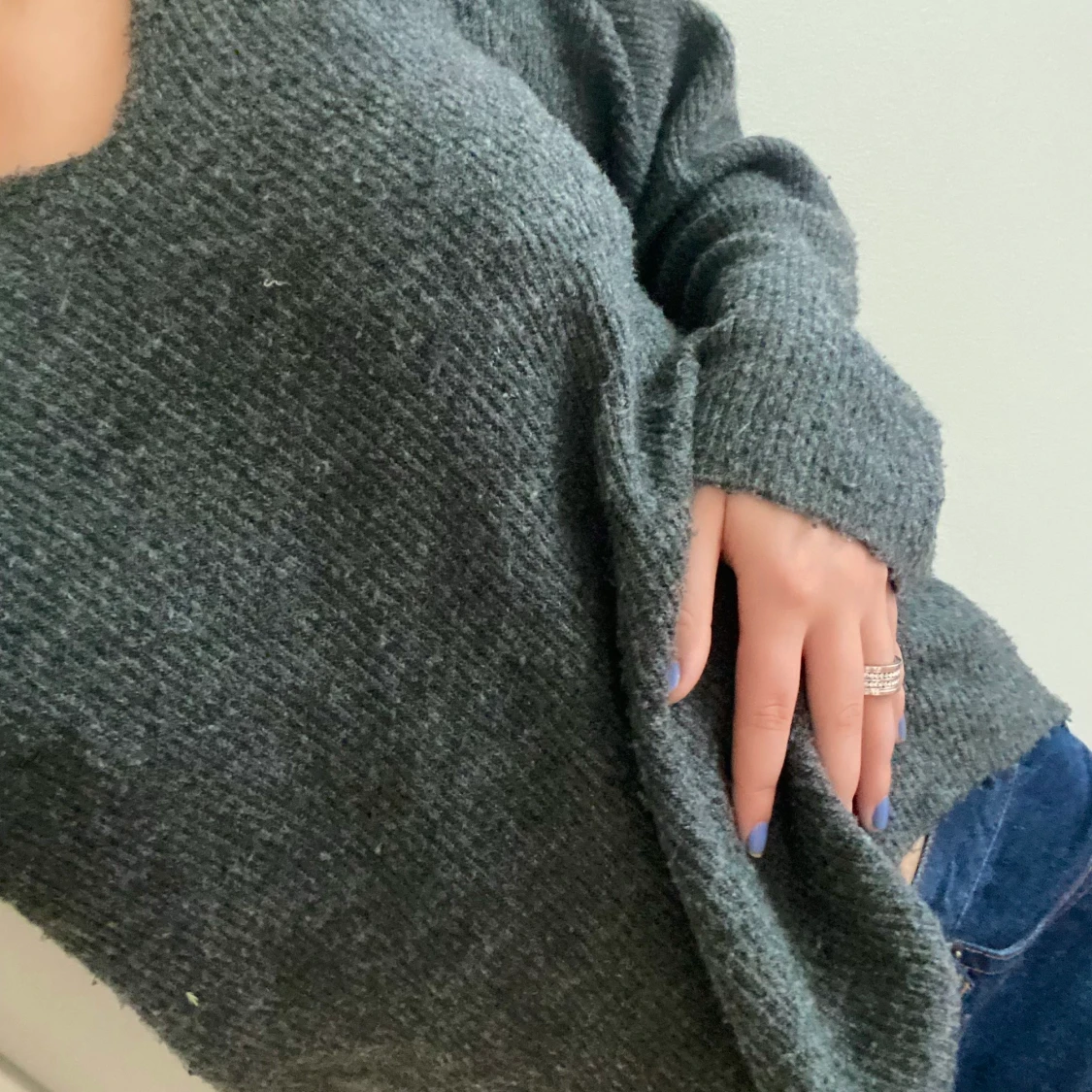 Grå stickad tröja 