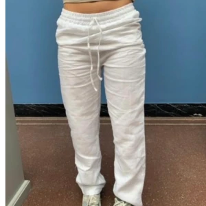 Linnebyxor  - Skitsnygga Linnebyxor från design by si Modellen Matilde W Xs extra long Passar dig med långa ben Max använda 5 ggr 💞 Nypris 520kr 