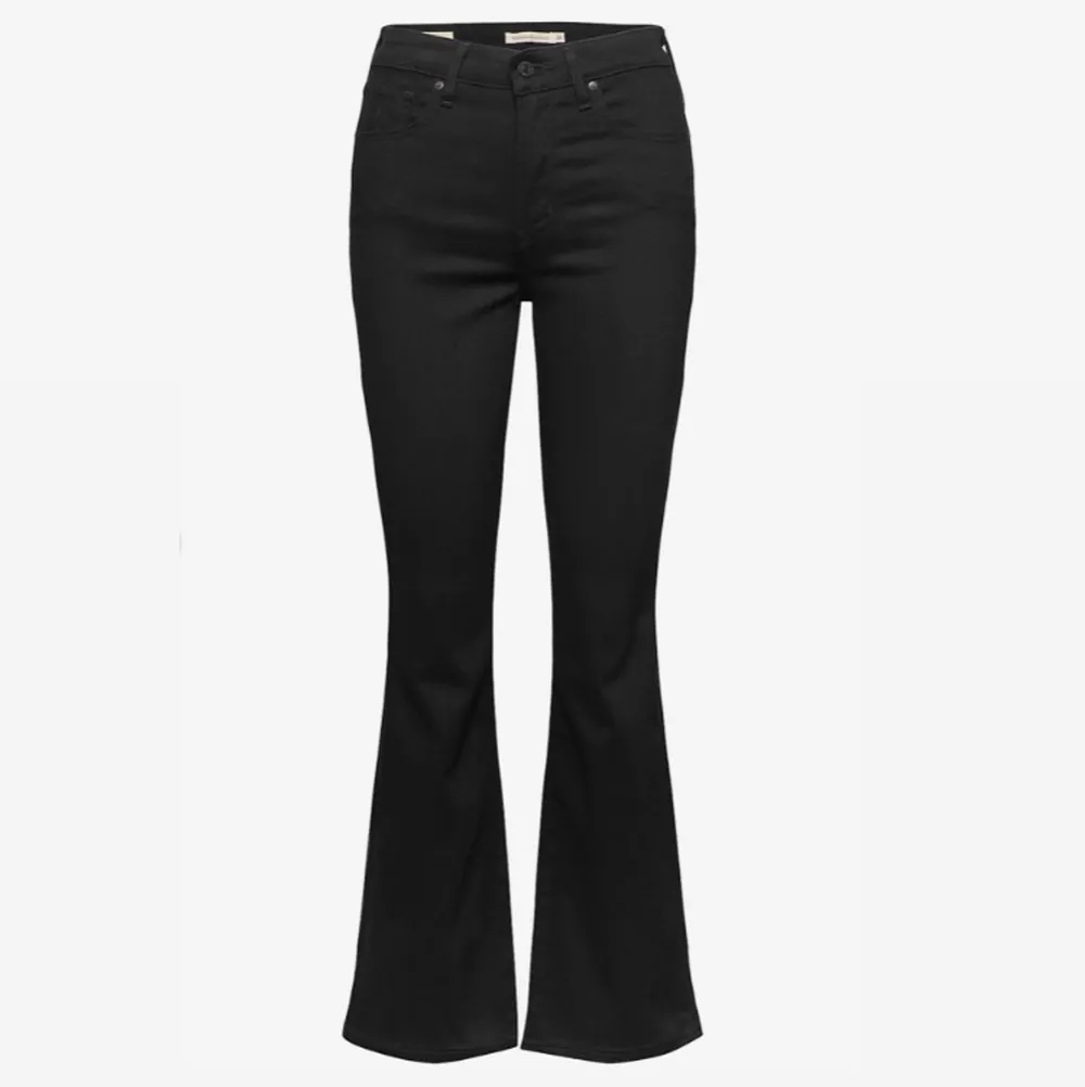 Svarta levis jeans i modellen 715 bootcut. Jeans & Byxor.
