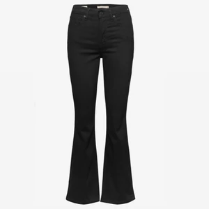 Levis bootcut jeans - Svarta levis jeans i modellen 715 bootcut