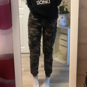 Madlady cargopants - Använt byxorna typ 2 ggr så dom är som ny.