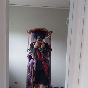 Selling my scaramouch cosplay with wig (poorly styled) the hat is kinda crooked but the cosplay is fine used a little bit