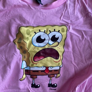 Ny Svampbob T-shirt  - Fin tröja bara skrynklig 